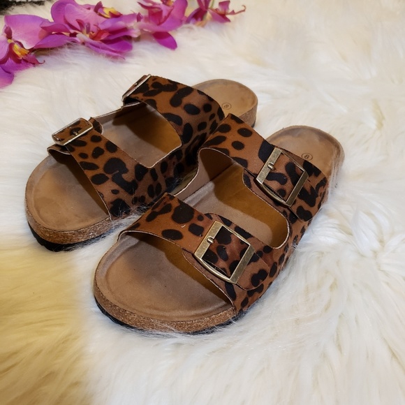 ❗PRICE FIRM 🆕️  Leopard Print Double Strap Sandal - Picture 3 of 8